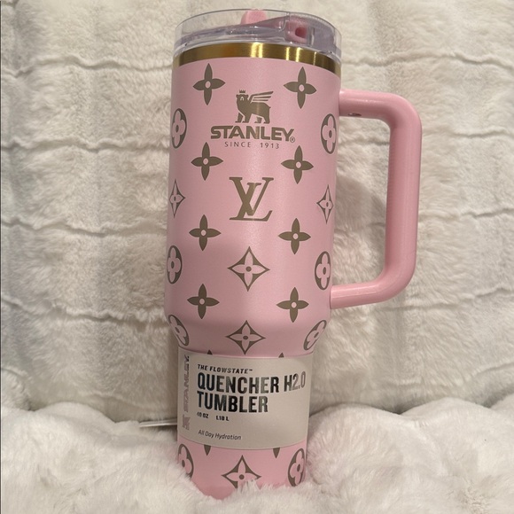 Stanley40ozThe Flowstate Quencher w/Flip TopPink